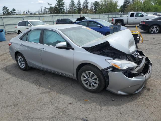 Sedans TOYOTA CAMRY 2017 Silver