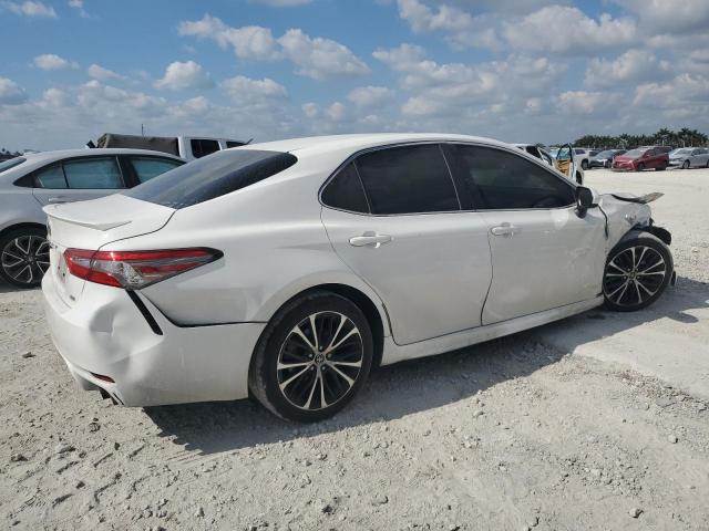  TOYOTA CAMRY 2018 White