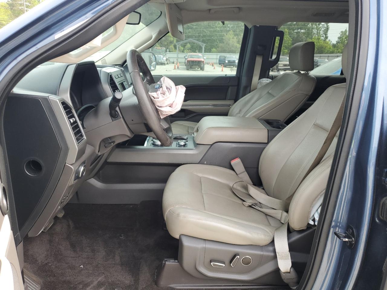 2018 Ford Expedition Xlt VIN: 1FMJU1JT1JEA19258 Lot: 53883265