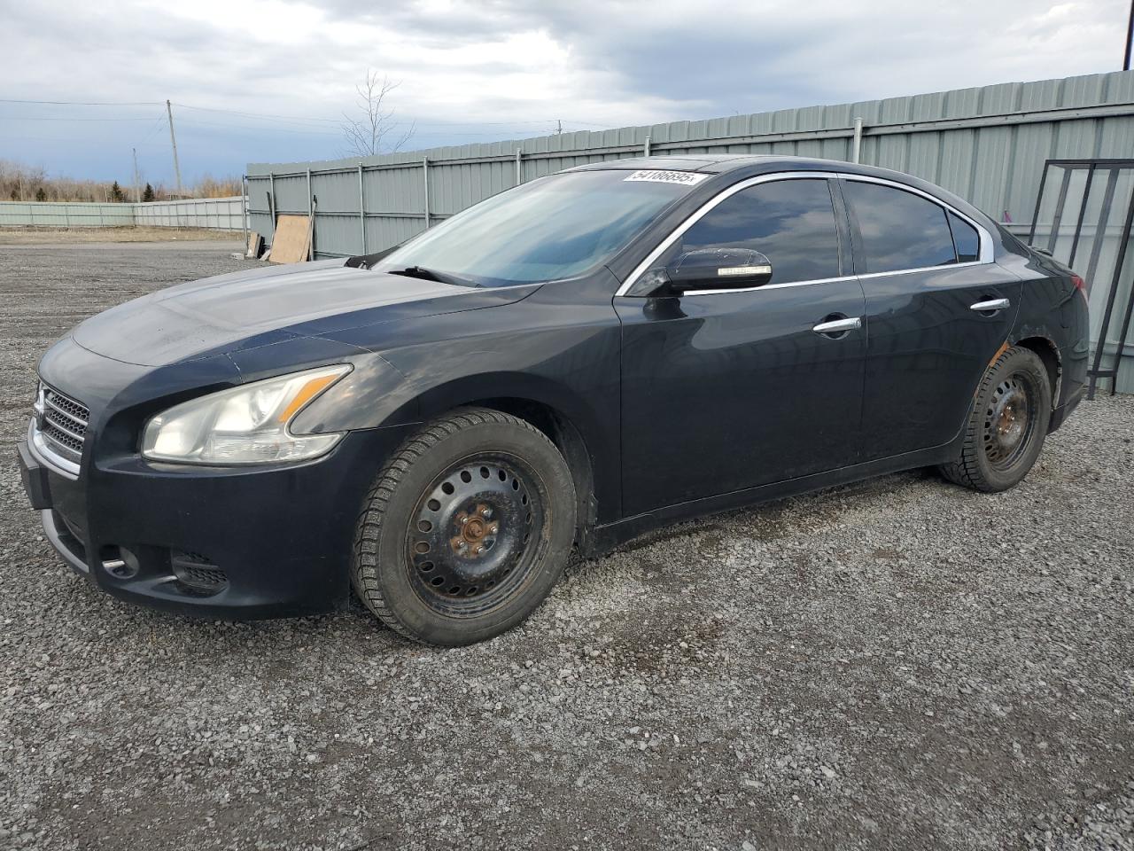 2011 Nissan Maxima S for Sale in Ottawa, ON - Minor Dent/Scratches