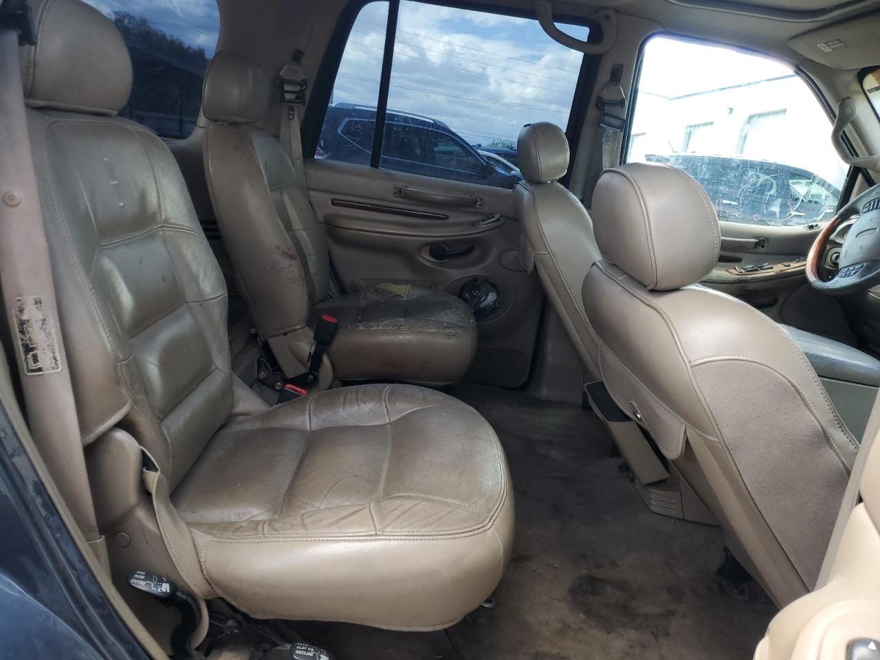 2000 Lincoln Navigator VIN: 5LMFU28A0YLJ26952 Lot: 54756735