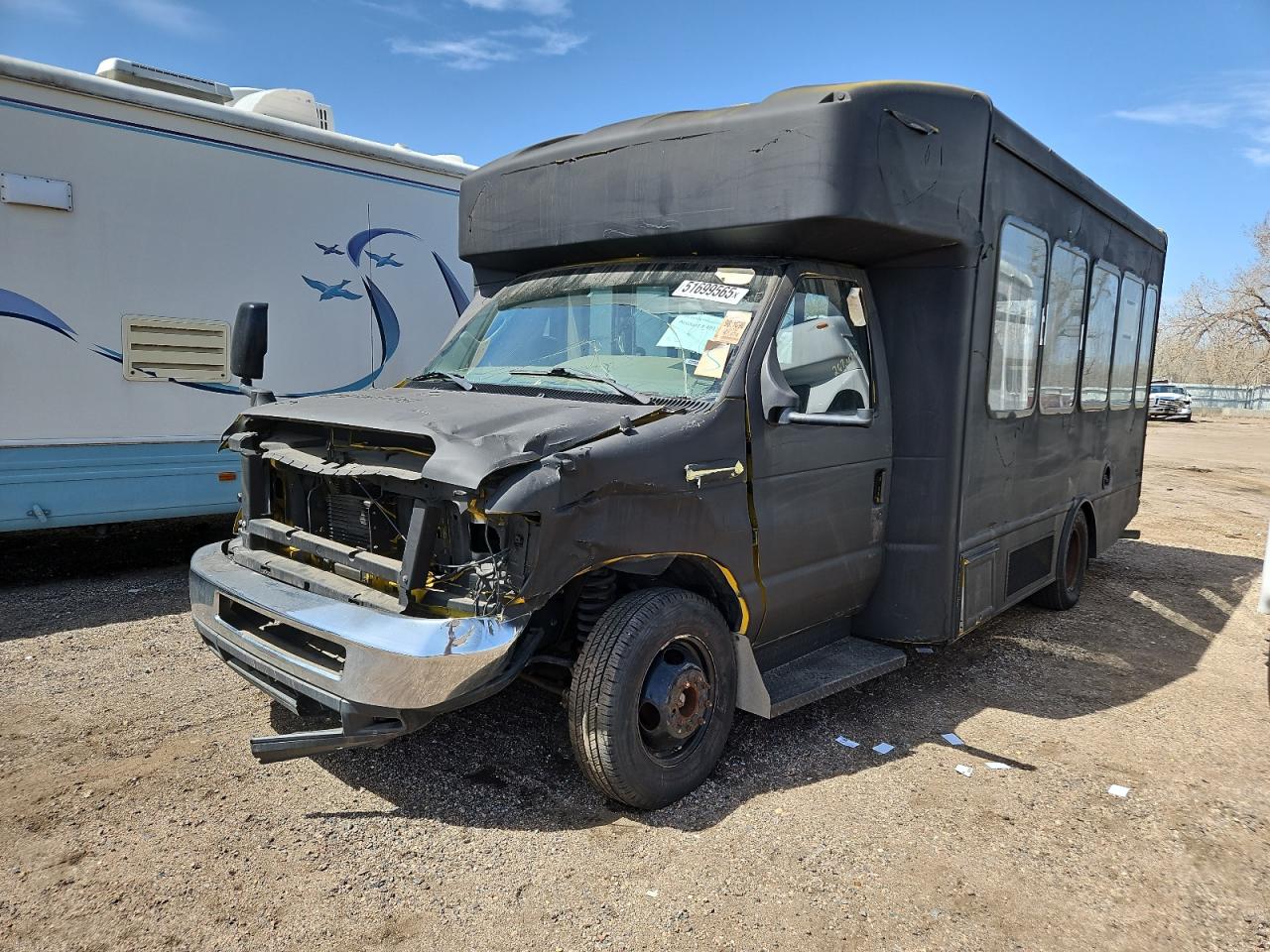 2019 Ford Econoline E450 Super Duty Cutaway Van for Sale in Littleton, CO - Front End