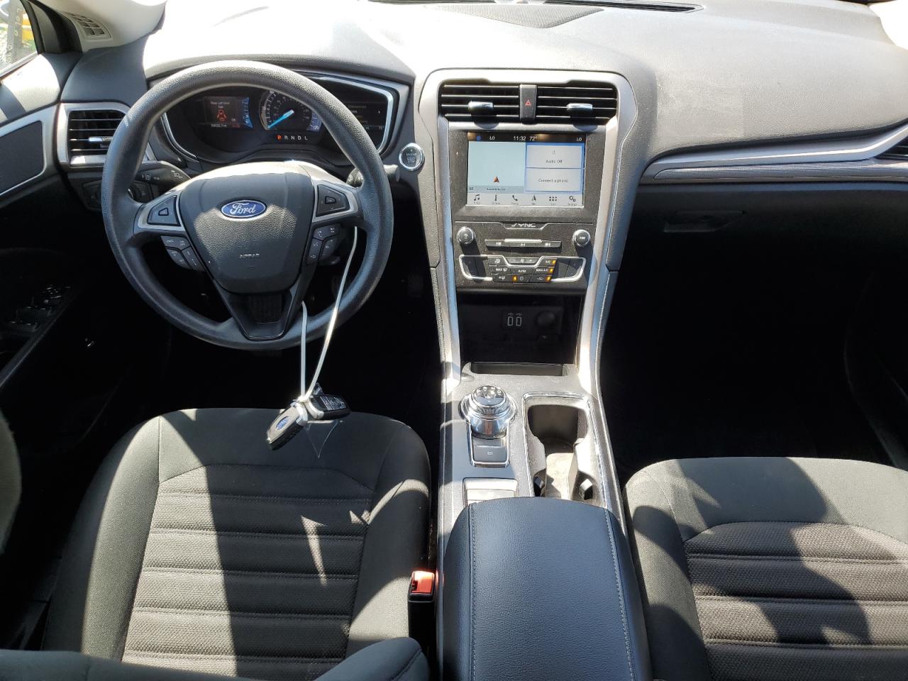 2019 Ford Fusion Se VIN: 3FA6P0LU2KR184063 Lot: 54024885