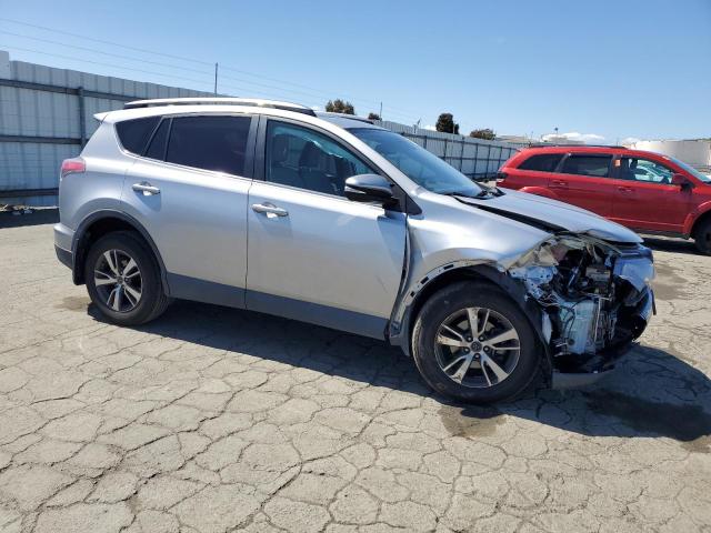  TOYOTA RAV4 2017 Srebrny