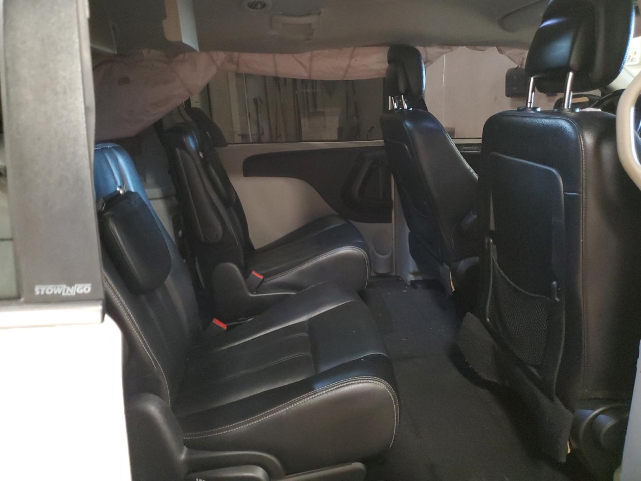 2015 Chrysler Town & Country Touring VIN: 2C4RC1BG4FR673211 Lot: 51373025