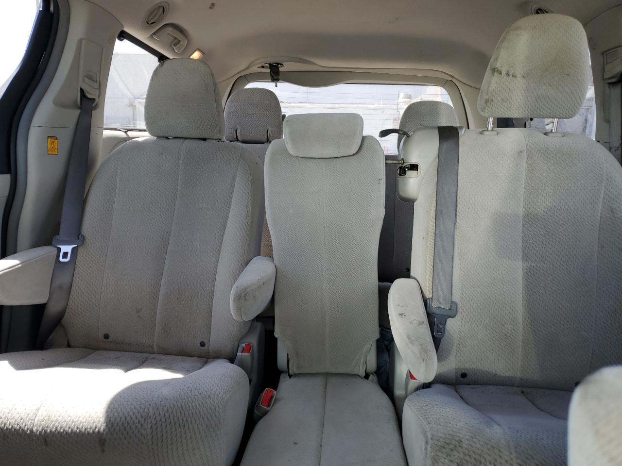 2011 Toyota Sienna Le VIN: 5TDKK3DC5BS143776 Lot: 54421375