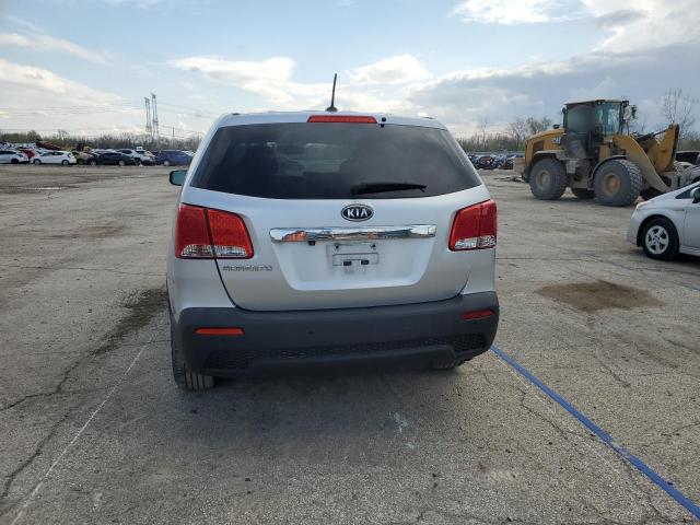  KIA SORENTO 2013 Srebrny