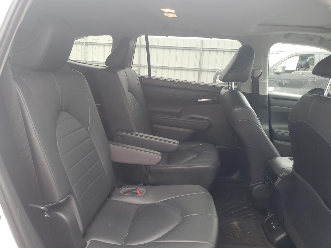 2020 Toyota Highlander Xle VIN: 5TDHZRBH9LS509523 Lot: 53337025