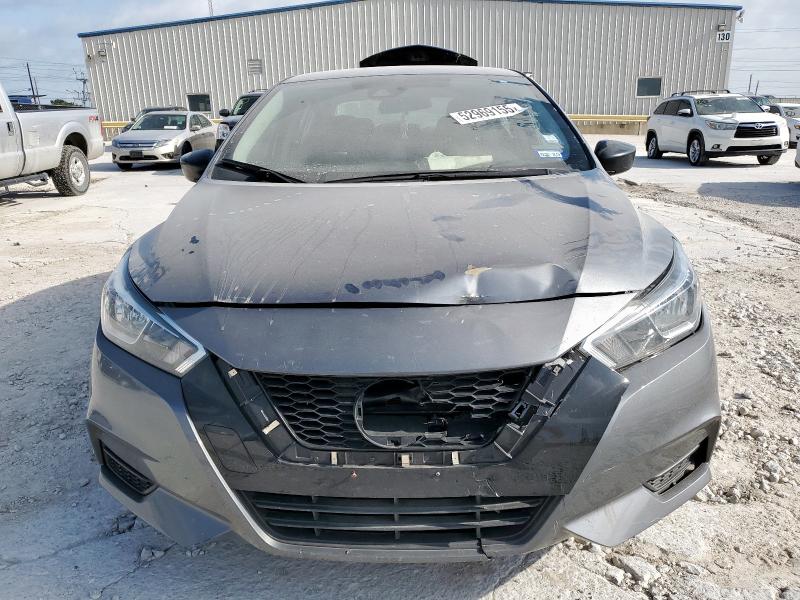  NISSAN VERSA 2021 Серый