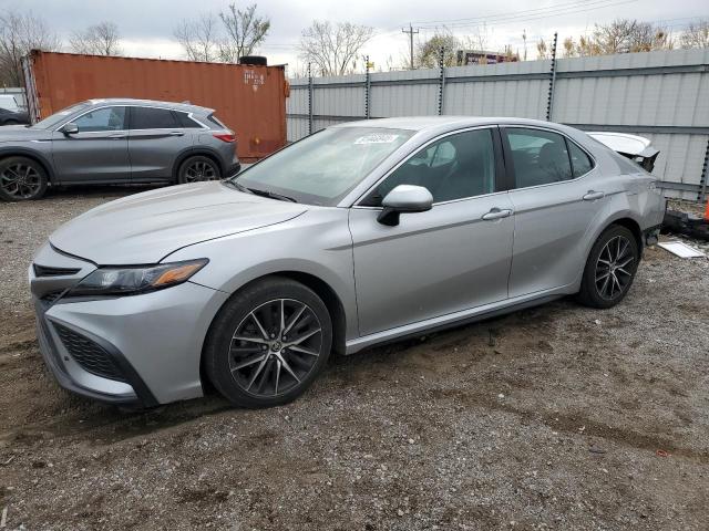  TOYOTA CAMRY 2021 Серебристый