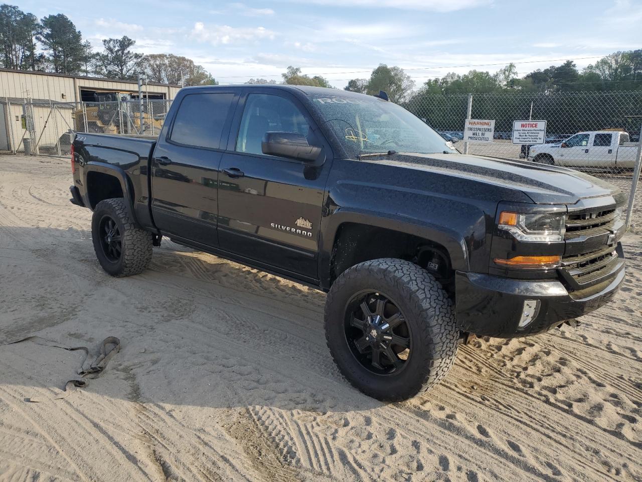 2017 Chevrolet Silverado - Image 4