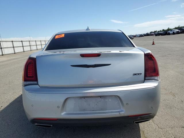  CHRYSLER 300 2021 Srebrny
