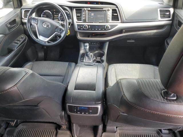  TOYOTA HIGHLANDER 2017 Srebrny