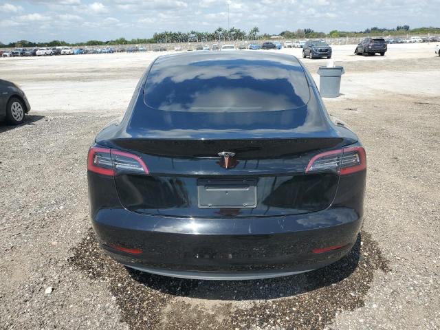  TESLA MODEL 3 2023 Czarny