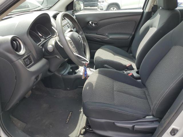 Sedans NISSAN VERSA 2016 Silver