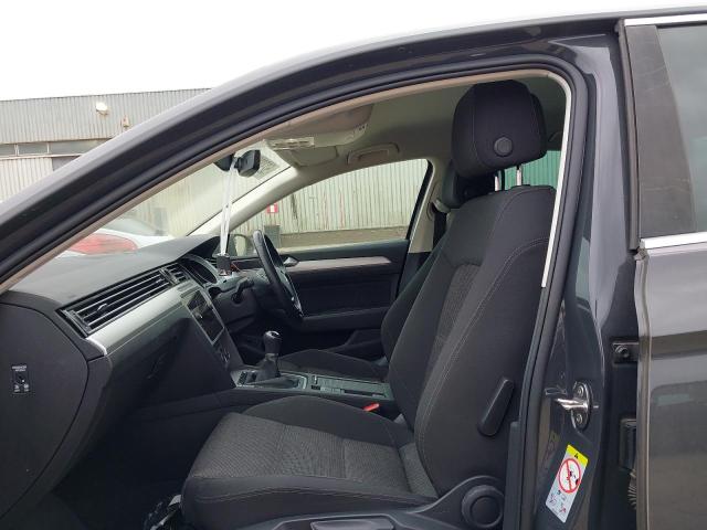 2018 VOLKSWAGEN PASSAT SE