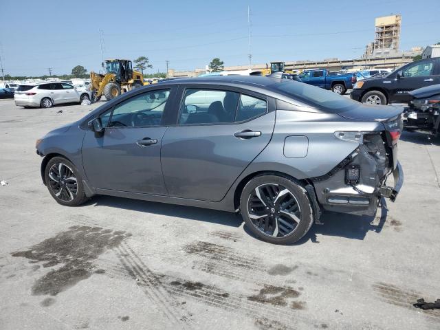  NISSAN VERSA 2023 Szary