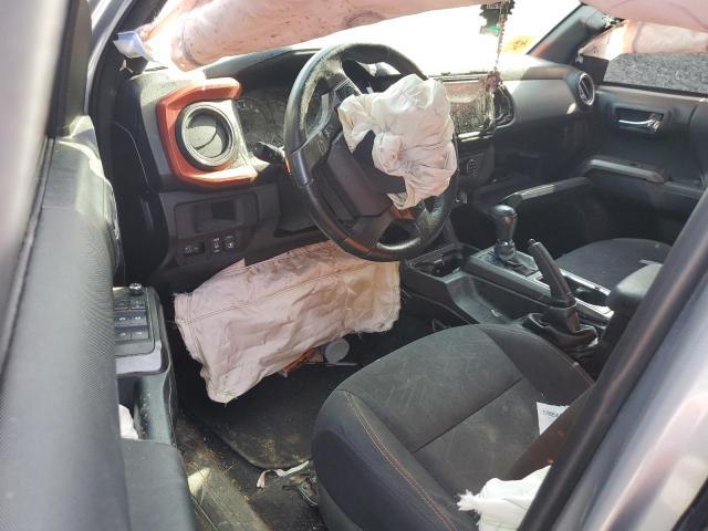  TOYOTA TACOMA 2017 Srebrny