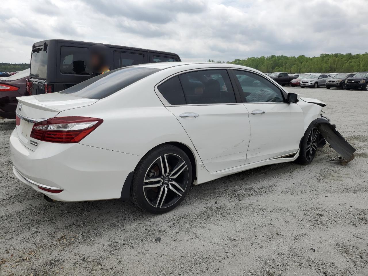 2017 Honda Accord - Image 4