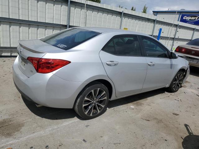  TOYOTA COROLLA 2017 Srebrny