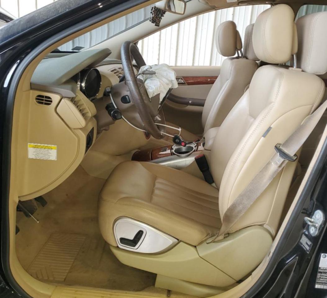 4JGCB65E98A076462 2008 Mercedes-Benz R 350