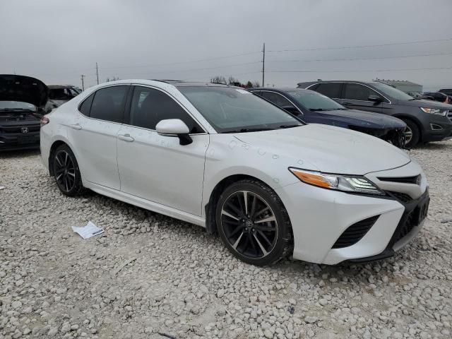  TOYOTA CAMRY 2020 Белы