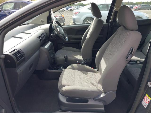 2011 VOLKSWAGEN FOX