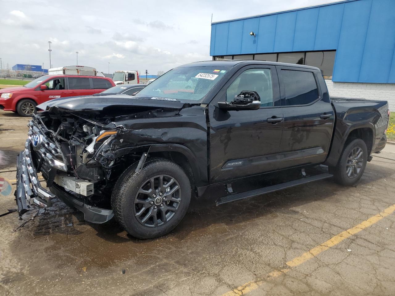 2023 Toyota Tundra Crewmax Platinum للبيع في Woodhaven، MI - Front End