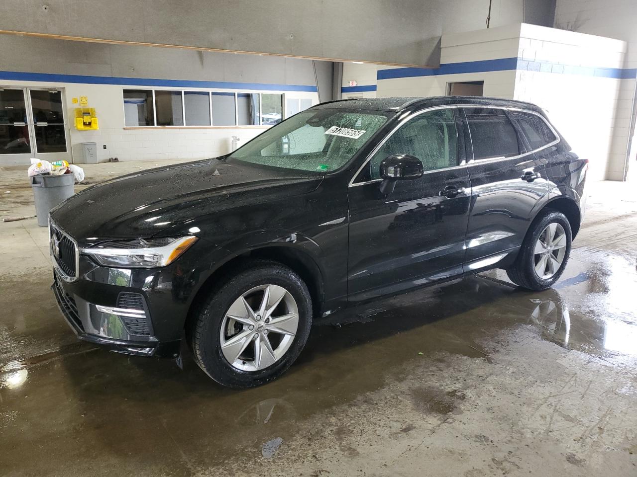 2022 Volvo Xc60 B5 Momentum იყიდება Sandston-ში, VA - Stripped
