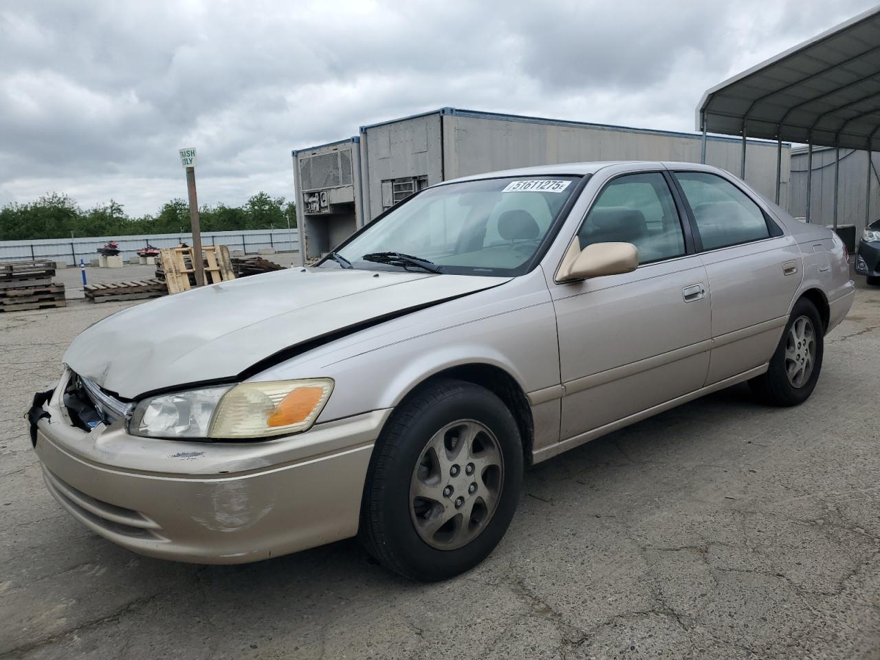 2000 Toyota Camry Ce للبيع في Fresno، CA - Front End