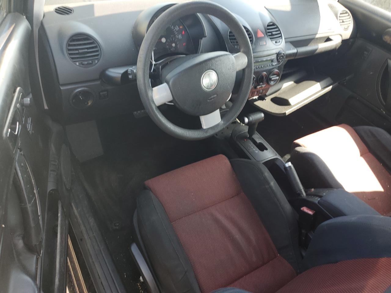 2005 Volkswagen New Beetle Gls VIN: 3VWCK31C45M404700 Lot: 52366175