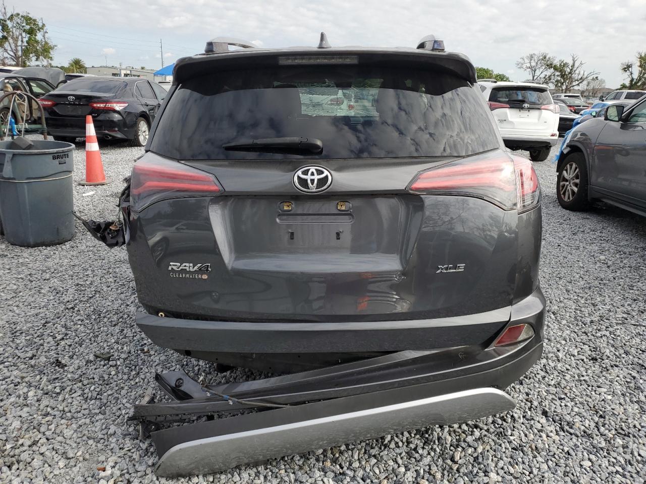 2017 Toyota Rav4 Xle VIN: JTMWFREV7HD105088 Lot: 53138545