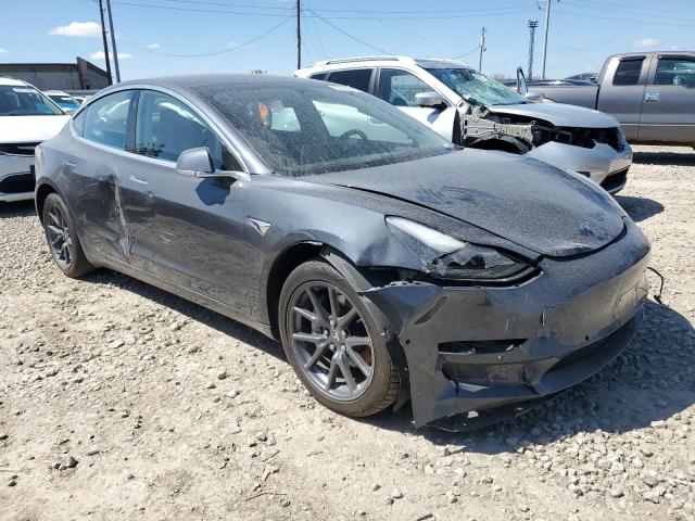  TESLA MODEL 3 2018 Серый