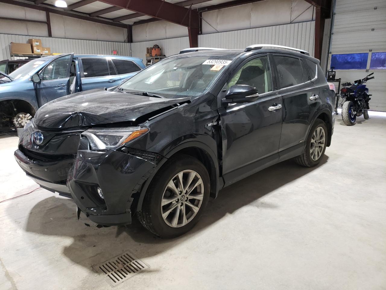 2017 Toyota Rav4 Hv Limited for Sale in Chambersburg, PA - Front End