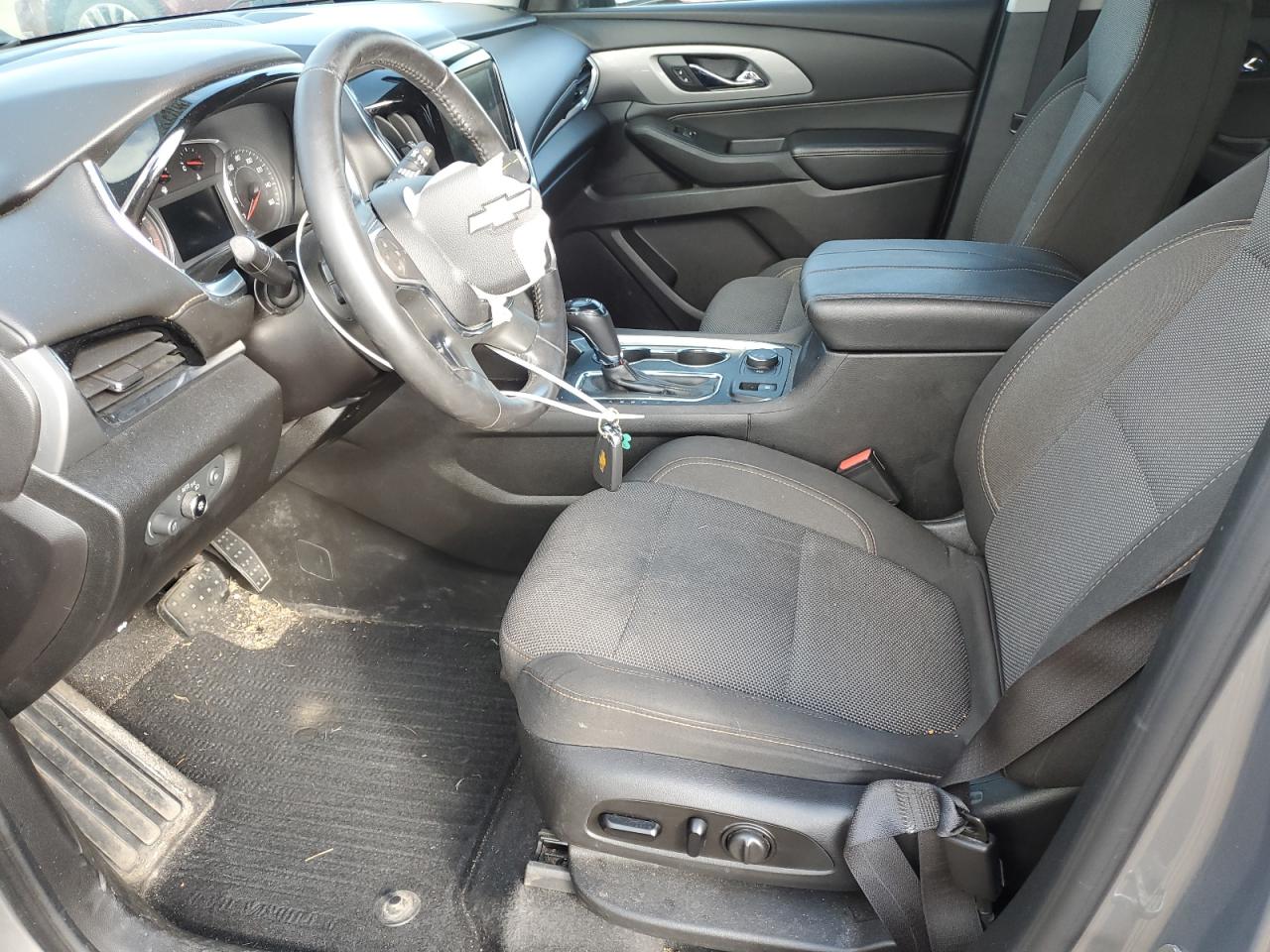 2018 Chevrolet Traverse Lt VIN: 1GNEVGKW2JJ117938 Lot: 55129175