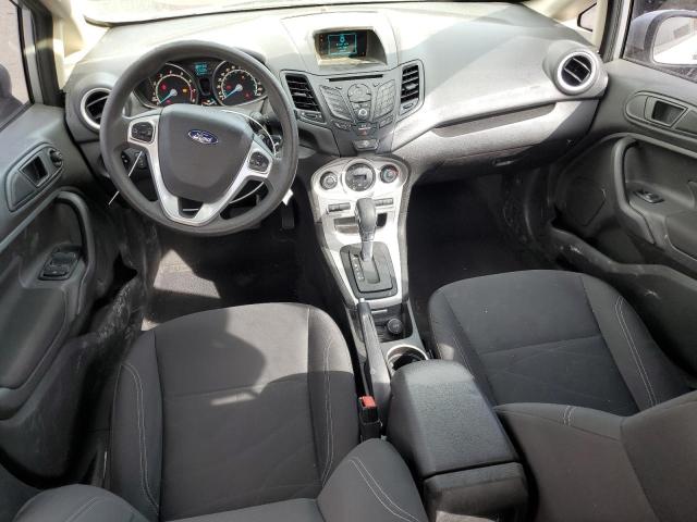  FORD FIESTA 2017 Серебристый