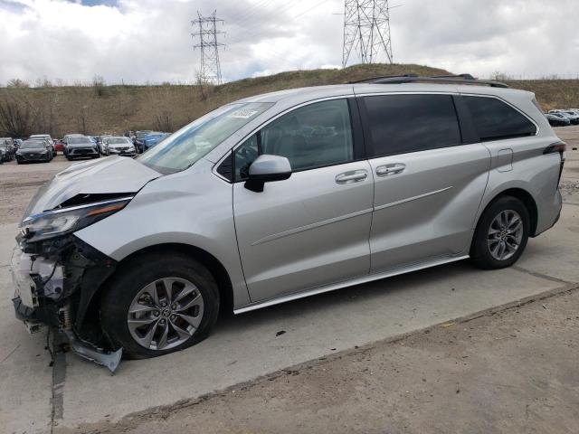 2023 Toyota Sienna Le  