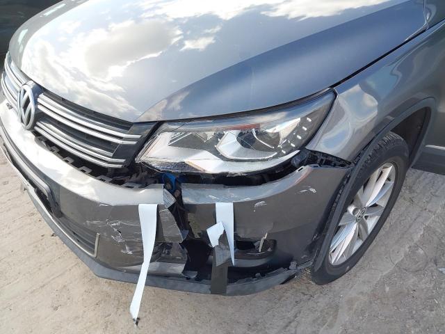 2012 VOLKSWAGEN TIGUAN SE