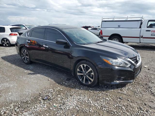 NISSAN ALTIMA 2017 Czarny