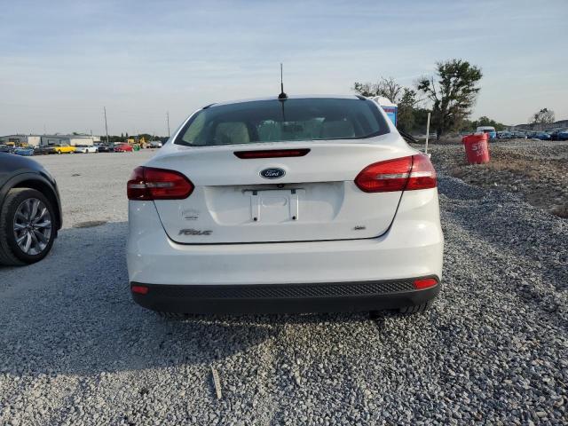 FORD FOCUS 2017 White