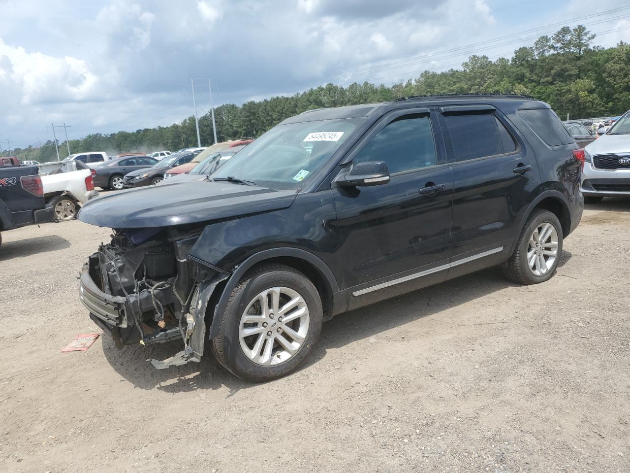 2017 Ford Explorer Xlt for Sale in Greenwell Springs, LA - Front End