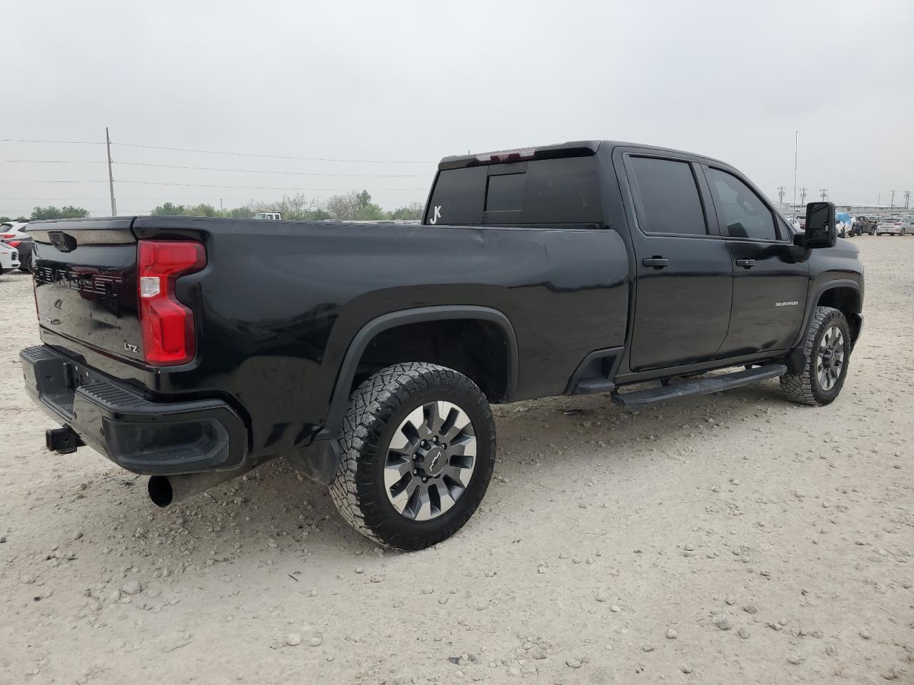 2021 Chevrolet Silverado - Image 3
