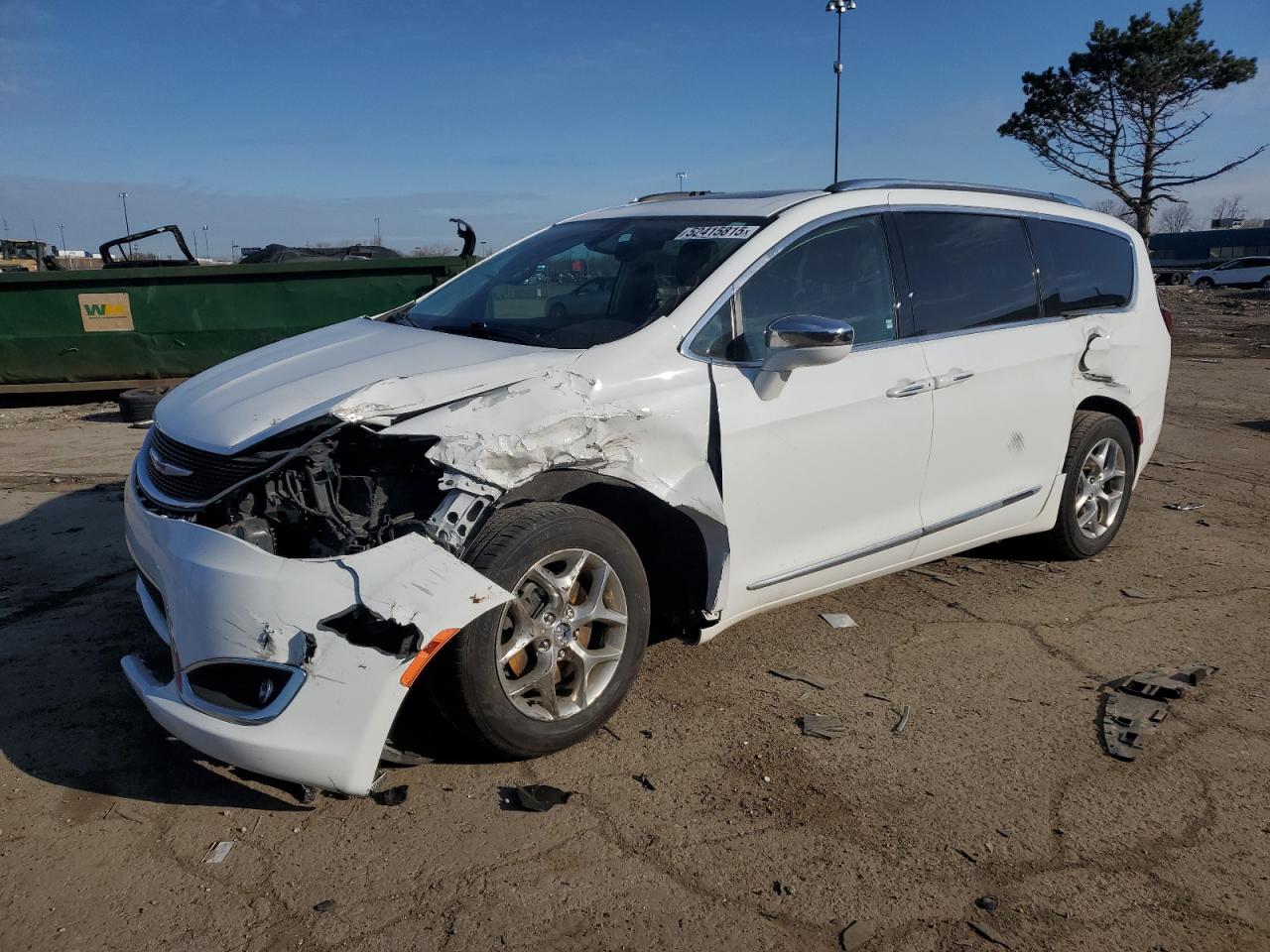 2019 Chrysler Pacifica Limited for Sale in Woodhaven, MI - Front End