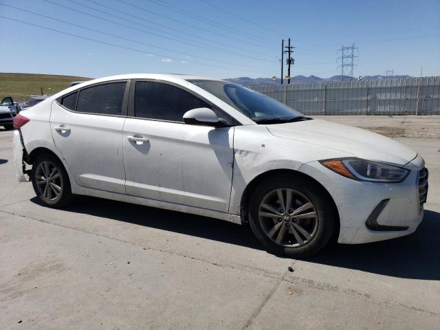  HYUNDAI ELANTRA 2018 Белый