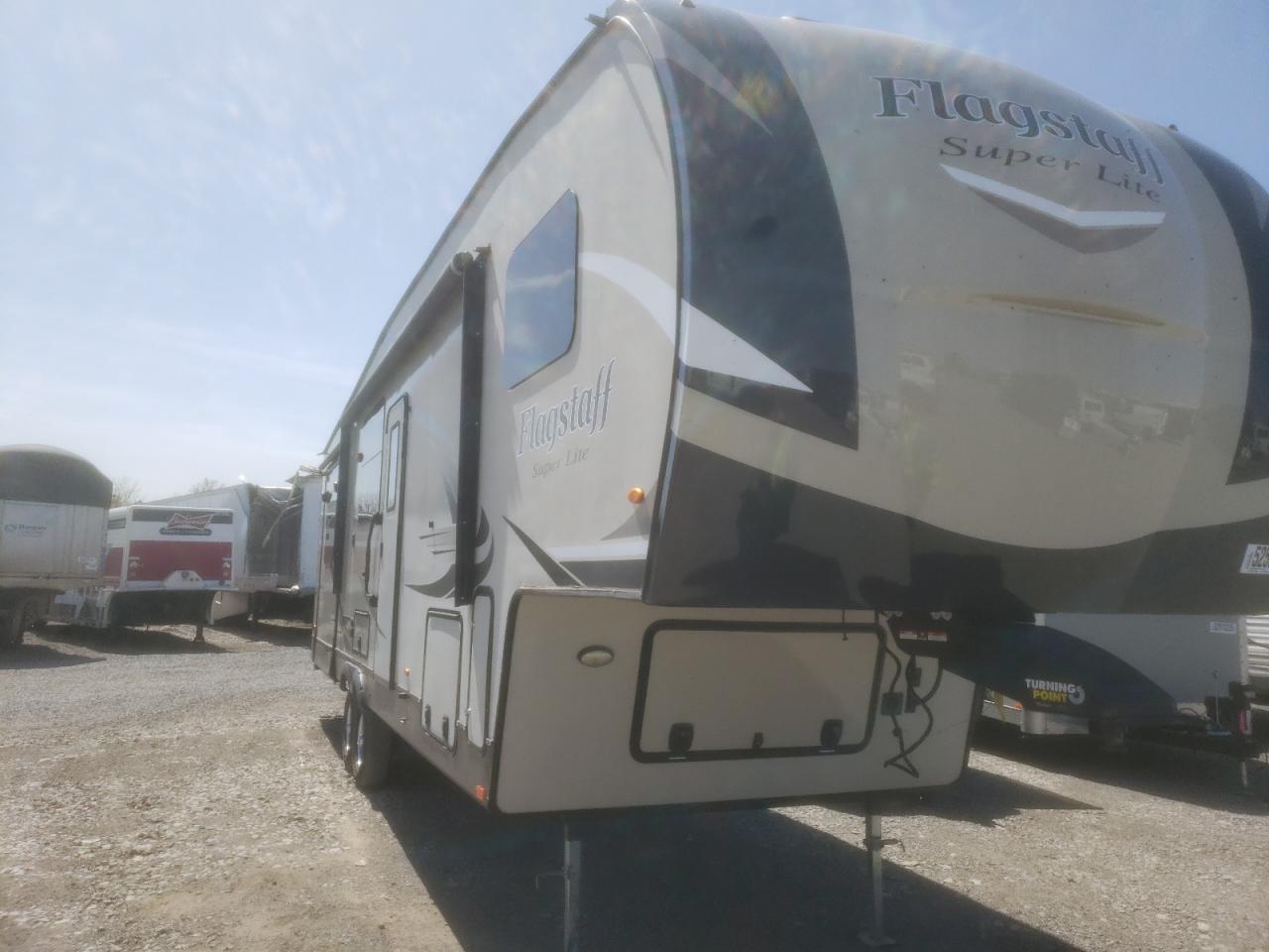 2019 Flag Trvl Trail للبيع في Earlington، KY - Hail