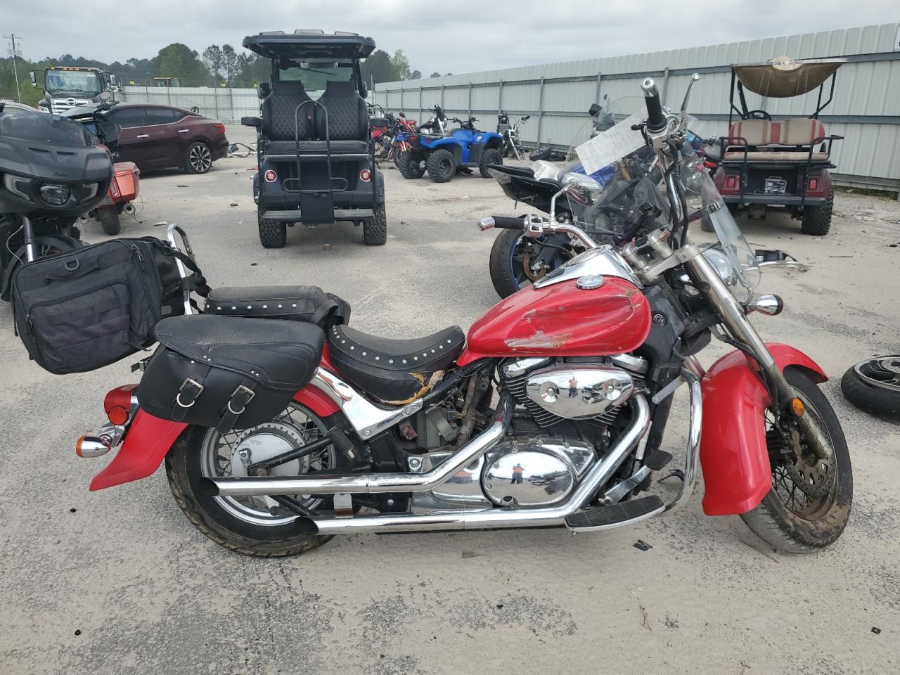2005 Suzuki C50 for Sale in Harleyville, SC - All Over
