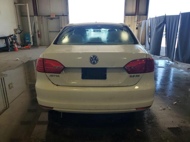 Sedans VOLKSWAGEN JETTA 2013 White