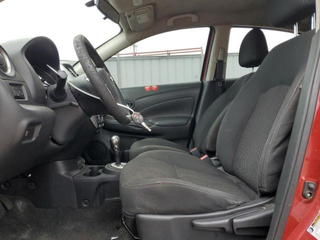  NISSAN VERSA 2018 Червоний