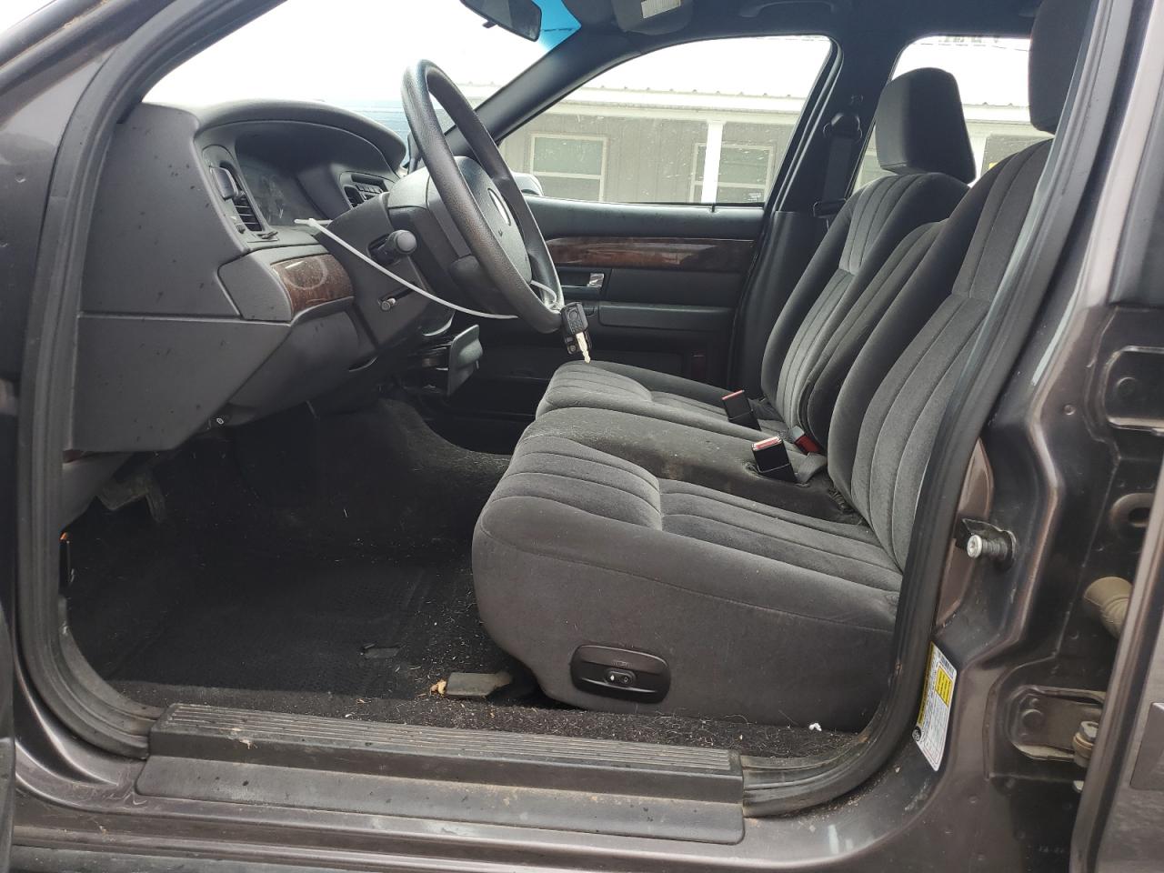 2007 Mercury Grand Marquis Gs VIN: 2MEFM74V77X615846 Lot: 51617645