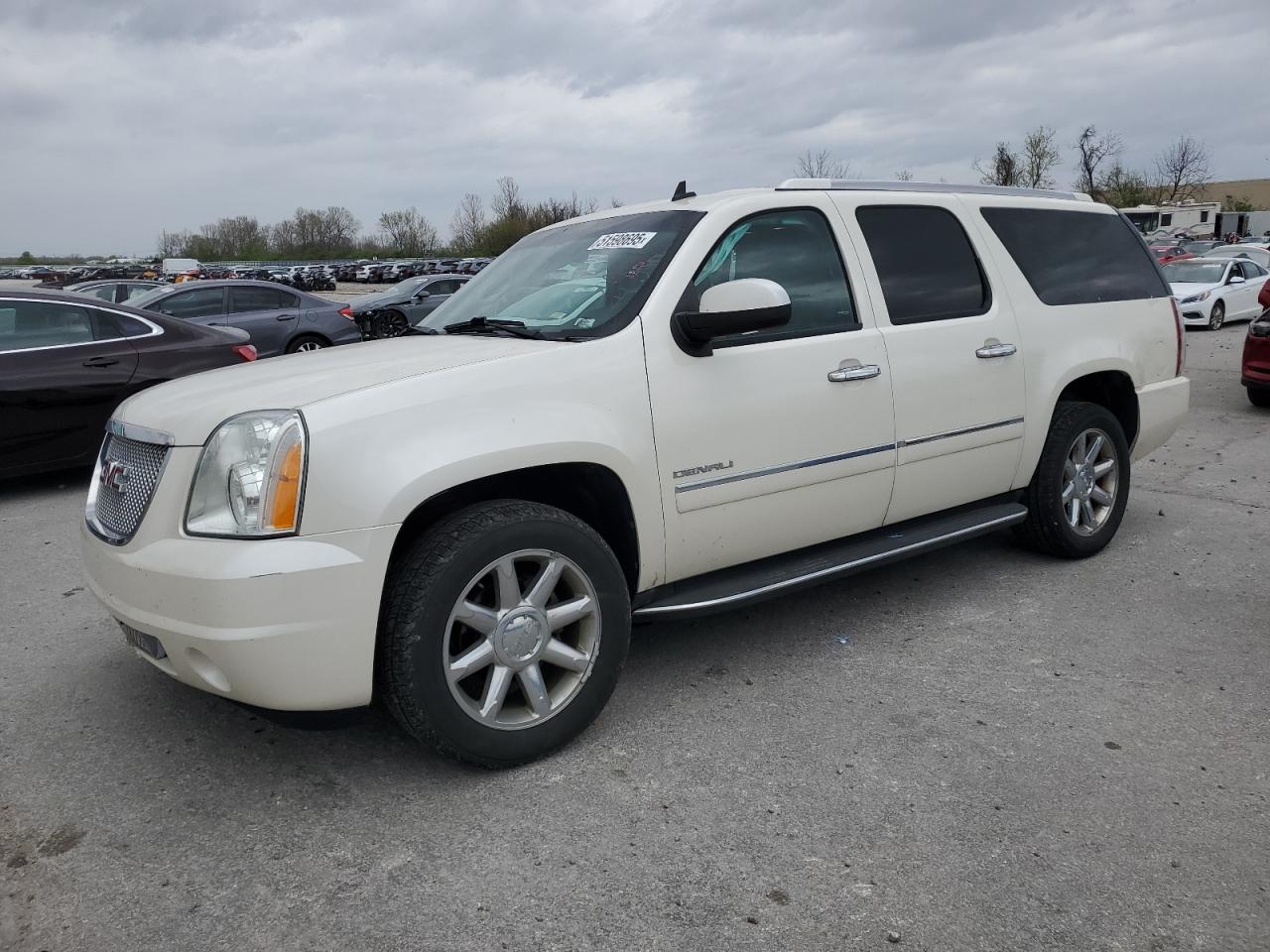 2014 Gmc Yukon Xl Denali en Venta en Bridgeton, MO - Side